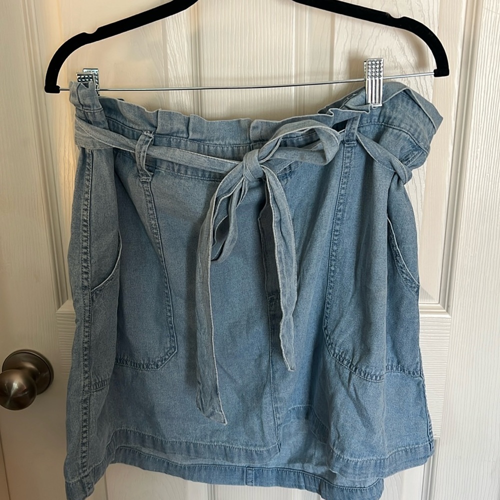 American Eagle paper bag waist skirt